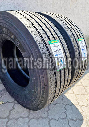 WestLake WSA2 (рулевая) 315/80 R22.5 156/153L 18PR - Фото шин с этикетками на улице